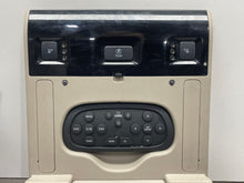 Load image into Gallery viewer, Info-Gps Screen  SUBURBAN 1500 2015 - NW445495
