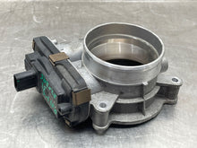 Load image into Gallery viewer, Throttle Body  SUBURBAN 1500 2015 - NW445642
