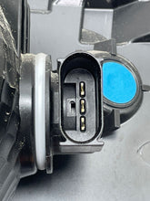 Load image into Gallery viewer, Tail Lamp Light  FORD F350SD PICKUP 2022 - NW445793
