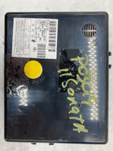 Load image into Gallery viewer, BODY CONTROL MODULE BCM COMPUTER Hyundai Sonata 2011 11 - NW32364
