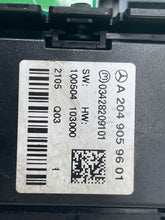 Load image into Gallery viewer, RADIO CONTROL C250 C300 E250D E300 E350 E400 E550 E63 GLK350 12-15 - NW446142
