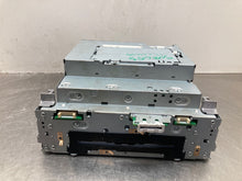 Load image into Gallery viewer, RADIO Mercedes-Benz C250 C300 C350 C63 2012 12 - NW446143

