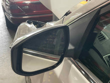 Load image into Gallery viewer, Side View Door Mirror Nissan Sentra 2016 - NW446439

