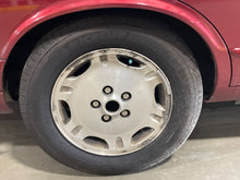 Load image into Gallery viewer, WHEEL Jaguar Xj6 95 96 97 16" Alloy 6 Hole - NW446788
