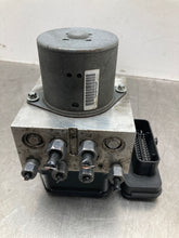 Load image into Gallery viewer, ABS Pump  GRAND CHEROKEE 2019 - NW447571
