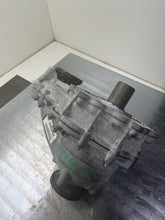 Load image into Gallery viewer, Transfer Case  GRAND CHEROKEE 2019 - NW447798
