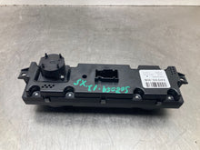 Load image into Gallery viewer, REAR TEMPERATURE CONTROLS BMW X5 07 08 09 10 11 12 13 - NW447700
