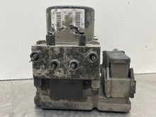 Load image into Gallery viewer, ABS ANTI-LOCK BRAKE PUMP Commander Grand Cherokee 2007 07 - NW447868
