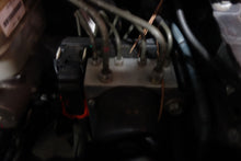 Load image into Gallery viewer, ABS Pump  INFINITI QX56 2004 - NW1280
