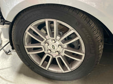 Load image into Gallery viewer, WHEEL RIM Range Rover 2009-2012 19x8 ALLOY - NW449154

