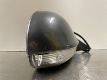 Load image into Gallery viewer, Side View Door Mirror Volkswagen Passat 2005 - NW53853
