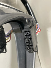 Load image into Gallery viewer, Side View Door Mirror Volkswagen Passat 2005 - NW53853
