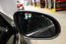 Load image into Gallery viewer, Side View Door Mirror Volkswagen Passat 2005 - NW53853
