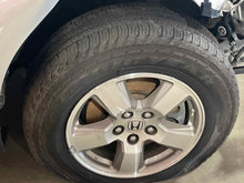 Load image into Gallery viewer, WHEEL RIM Pilot 09 10 11 17x7-1/2 ALLOY - NW449146
