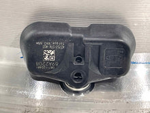 Load image into Gallery viewer, WHEEL RIM Pilot 09 10 11 17x7-1/2 ALLOY - NW449147

