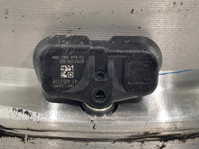 Load image into Gallery viewer, WHEEL RIM Pilot 09 10 11 17x7-1/2 ALLOY - NW449148

