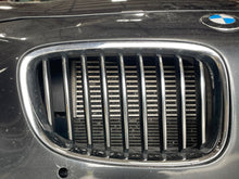 Load image into Gallery viewer, Grille  BMW 550I GT 2010 - NW449877
