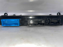 Load image into Gallery viewer, BODY CONTROL MODULE BCM COMPUTER 528i 535i 535i Gt 550i 550i Gt 09-17 - NW29624
