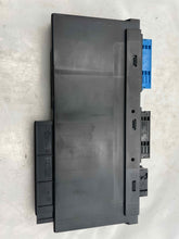 Load image into Gallery viewer, BODY CONTROL MODULE BCM COMPUTER 528i 535i 535i Gt 550i 550i Gt 09-17 - NW29624

