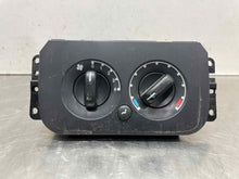 Load image into Gallery viewer, REAR TEMPERATURE CONTROLS Ford Expedition 03 04 05 06 - NW449880
