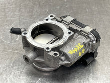Load image into Gallery viewer, THROTTLE BODY Vw Beetle Jetta Rabbit 05 - 07 - NW449559
