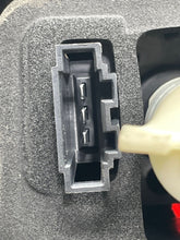 Load image into Gallery viewer, OUTER TAIL LIGHT LAMP Golf Golf GTI 10 11 12 13 14 Right - NW450875

