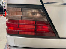Load image into Gallery viewer, TAIL LIGHT LAMP ASSEMBLY E300d E320 E320 Convertible E320 94-95 Left - NW450868
