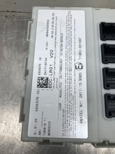 Load image into Gallery viewer, BODY CONTROL MODULE BCM COMPUTER I3 I8 Clubman Cooper Countryman 14-20 - NW451075
