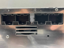 Load image into Gallery viewer, Radio Cadillac DTS 2010 - NW451409
