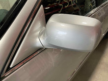 Load image into Gallery viewer, Side View Door Mirror Cadillac DTS 2010 - NW451121
