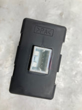 Load image into Gallery viewer, THEFT CONTROL MODULE COMPUTER Versa 13 14 15 16 17 18 19 - NW32161

