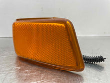 Load image into Gallery viewer, PARKLAMP Blazer S10 S15 Sonoma 1998 98 1999 99 00 01 02 03 04 05 Left - NW452285
