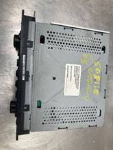 Load image into Gallery viewer, Radio Buick Century 2005 - NW452452
