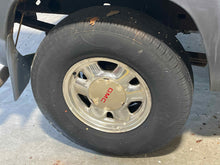 Load image into Gallery viewer, Wheel Rim  SIERRA 1500 PICKUP 2000 - NW564278
