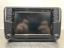 Load image into Gallery viewer, Radio Volkswagen Jetta 2017 - NW452915
