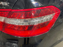 Load image into Gallery viewer, OUTER TAIL LIGHT LAMP E300 E350 E400 E550 E63 10 11 12 13 Right - NW453844
