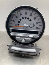 Load image into Gallery viewer, Radio Mini Cooper Clubman 2007 07 2008 08 2009 09 2010 10 Am Fm Stereo CD - NW454038

