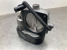 Load image into Gallery viewer, THROTTLE BODY CLK430 CLK500 ML500 SL55 01 - 06 - NW454458
