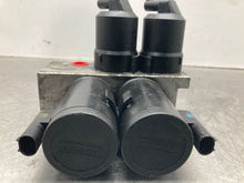 Load image into Gallery viewer, AIR RIDE COMPRESSOR E350 E550 CLS500 CLS55 CLS550 CLS63 E280 00-11 - NW454148
