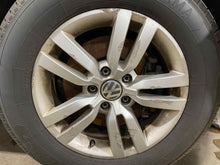 Load image into Gallery viewer, WHEEL RIM Tiguan 12-17 16x6-1/2 ALLOY - NW454958
