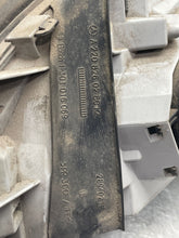 Load image into Gallery viewer, HEADLIGHT LAMP ASSEMBLY S430 S500 S55 S600 SL500 SL600 00-02 Right - NW455219
