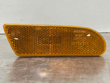 Load image into Gallery viewer, [INVENTORYCAR_YEAR_MAKE_MODEL] SIDE MARKER LAMP LIGHT Bumper Mounted Right - NW455164
