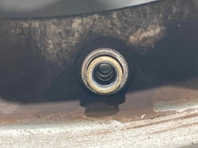 Load image into Gallery viewer, WHEEL Mercedes 260E 300D 300E 89 90 91 - 94 15X6.5 - NW455420

