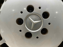 Load image into Gallery viewer, WHEEL Mercedes 260E 300D 300E 89 90 91 - 94 15X6.5 - NW455422
