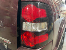 Load image into Gallery viewer, OUTER TAIL LIGHT LAMP Explorer Explorer Sport Trac 06-10 Right - NW455822
