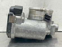 Load image into Gallery viewer, THROTTLE BODY Evoque LR2 2012 12 2013 13 2014 14 2015 15 - NW455817
