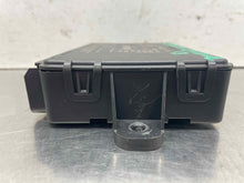 Load image into Gallery viewer, BODY CONTROL MODULE COMPUTER Evoque LR4 12 13 14 15 - NW455513
