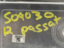 Load image into Gallery viewer, ECU ECM COMPUTER Passat 2012 12 2.5L Auto - NW456423

