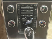 Load image into Gallery viewer, RADIO CONTROLS Volvo C70 S60 S80 V60 V70 XC60 XC70 14 15 16 17 18 - NW456611
