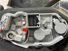 Load image into Gallery viewer, TAIL LIGHT LAMP ASSEMBLY Volvo V60 15 16 17 18 Left - NW456689
